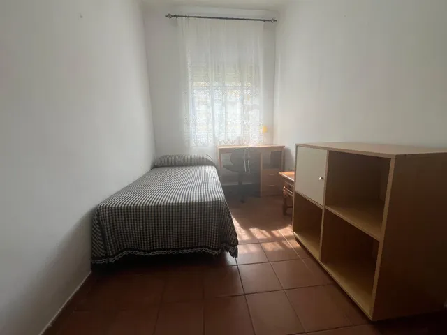 SE ALQUILA PISO EN ULÍA — 18