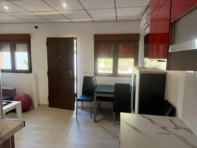CHALET INDEPENDIENTE CON GRAN PARCELA, PISCINA PRIVADA Y VIVIENDA DE INVITADOS EN UNA DE LAS MEJORES ZONAS DE TORREVIEJA — 14