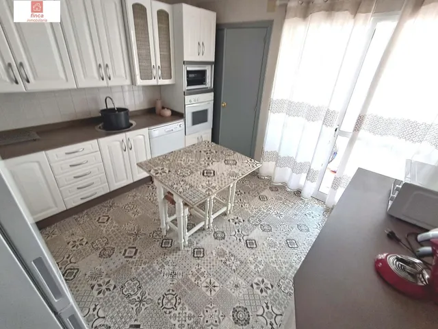 ALQUILER MONTIJO, PISO AMUEBLADO Y EQUIPADO, 3ª PLANTA SIN A - foto 4