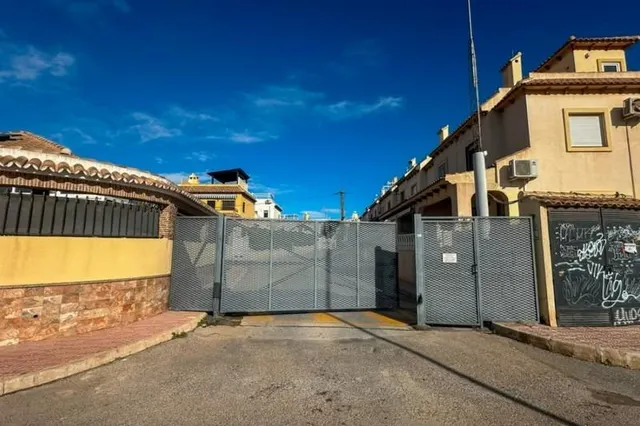 Bungalow con Jardín y Patio en la Urbanización KEEPER!!! — 32
