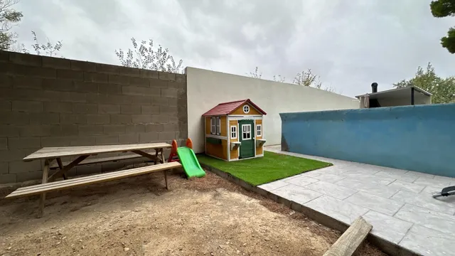 Finca rústica con placas solares y pozo en Garrapinillos, Zaragoza. — 24