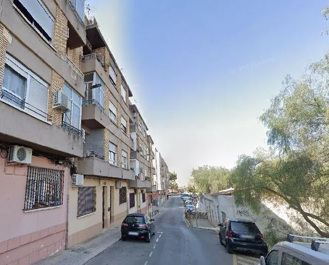 Se vende almacén OKUPADO en Calle SANT LLUIS BERTRAN Nº 53 T - foto 3
