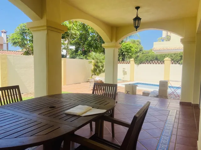 Villa 3 habitaciones 203m² en alquiler - Centro — 27