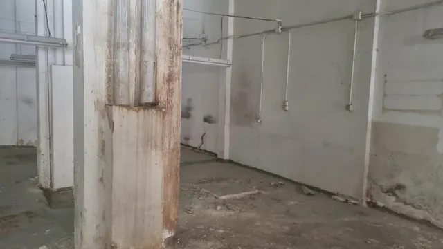 AVDA NAVARRA - 106 m2 de LOCAL COMERCIAL A PIE DE CALLE. — 4