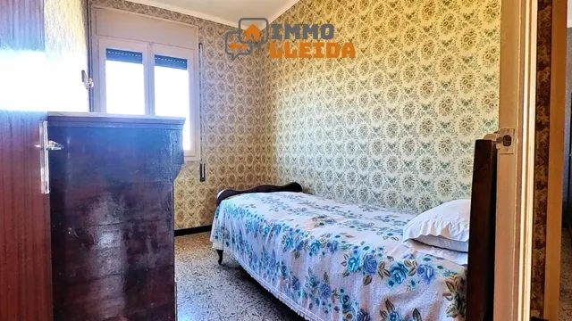 OPORTUNIDAD Casa con mucho terreno y varios garajes — 23