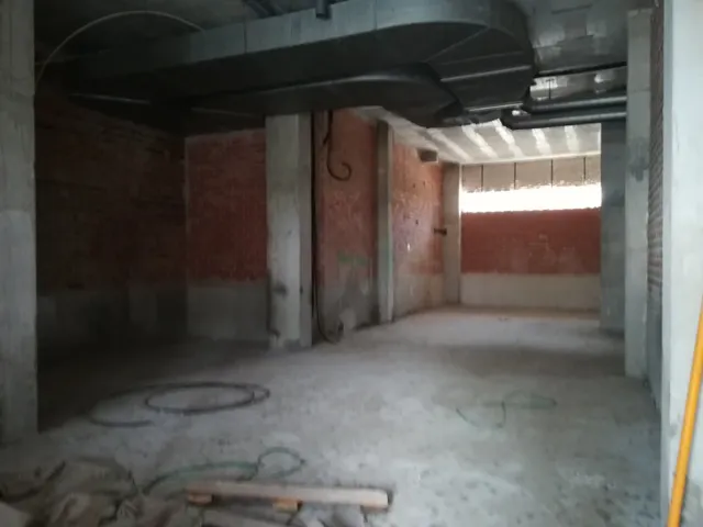LOCAL COMERCIAL JUNTO A CORTE INGLES — 3