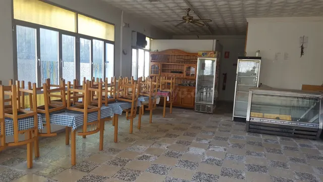 LOCAL COMERCIAL CON POTENCIAL - foto 2