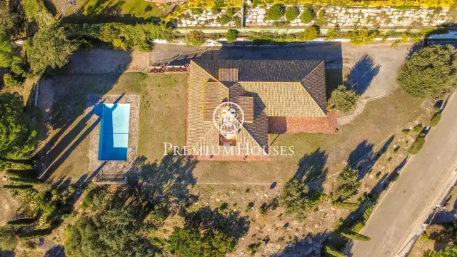 Espectacular casa con con 6.000m2 de parcela e impresionantes vistas al mar — 8