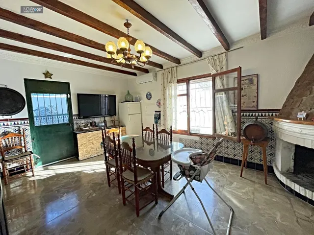 Exclusivo chalet independiente con piscina y vistas espectaculares — 12