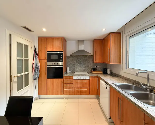 Fantástica Vivienda Dúplex con Jardín en Sitges! — 6