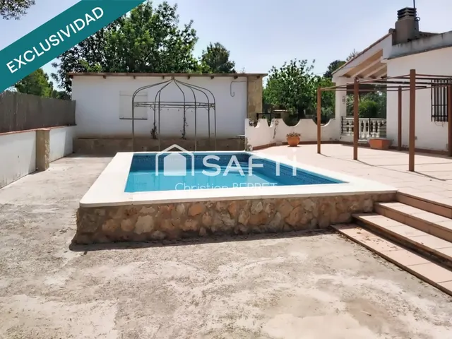 Chalet independiente con piscina y gran parcela. — 6