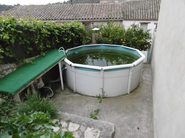 Casa de pueblo, reformada en su totalidad el 2005, apta para entrar a vivir, — 12