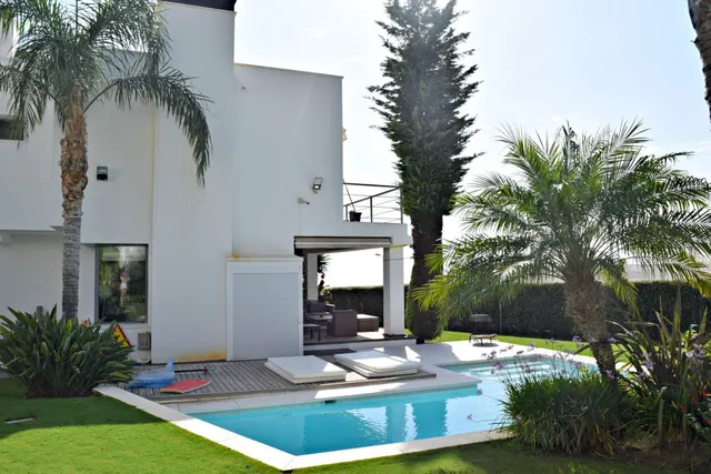 Espectacular villa de 6 dormitorios con vistas despejadas al mar — 29