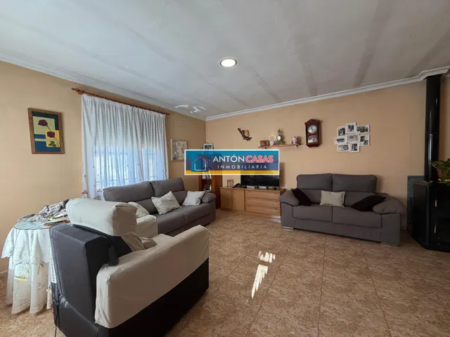 CASA REFORMADA CON TERRENO RÚSTICO DE 3.000 M2 EN ÚBEDA – PINOSO — 8