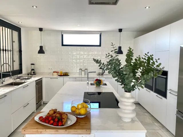 Chalet 6 habitaciones 300m² en venta - Marbella — 24