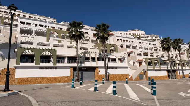 Fantástico piso con amplia terraza.
