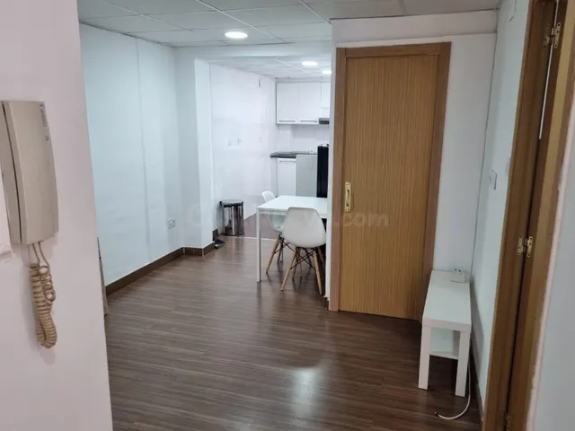 Bonita vivienda luminosa y en buen estado. - foto 3