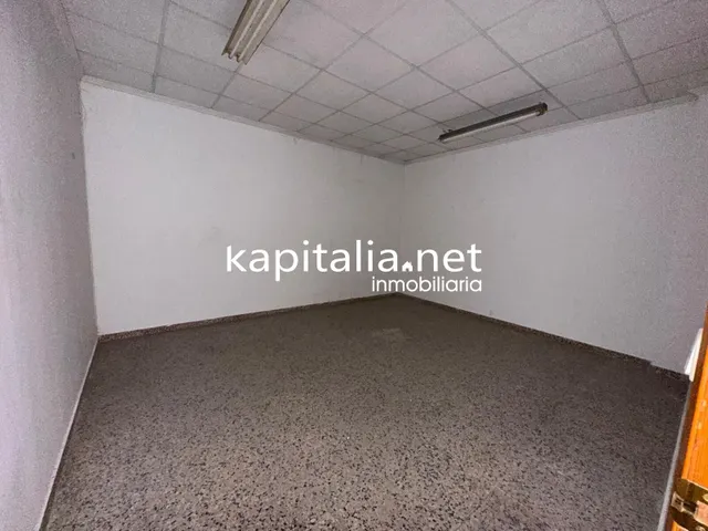 Local comercial a la venta en L´Olleria (Valencia) — 13