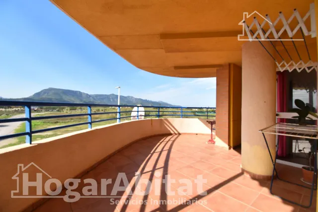 ¡SEGUNDA LÍNEA DE PLAYA! AMPLIO Y EXTERIOR CON GARAJE, ASCENSOR Y GRAN TERRAZA — 48