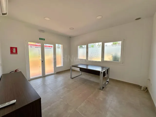 Oficina en venta en Estepona, Costa del Sol – Excelente opor - foto 5