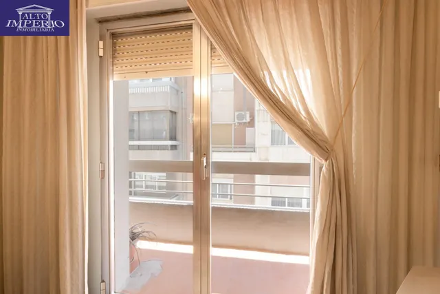 Amplia vivienda en pleno centro de Granada — 45