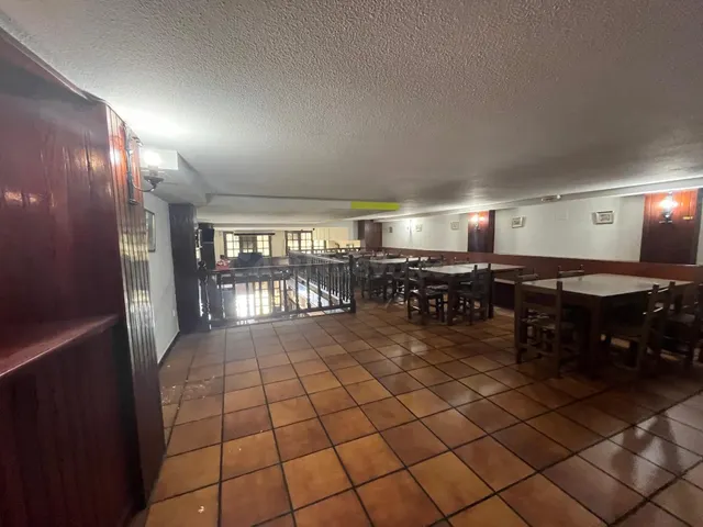 LOCAL COMERCIAL ACONDICIONADO COMO BAR COLINDRES - foto 4