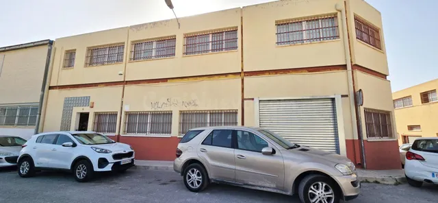 SE VENDE NAVE INDUSTRIAL EN PETRER-ALICANTE CON VISTAS A AUT - foto 5