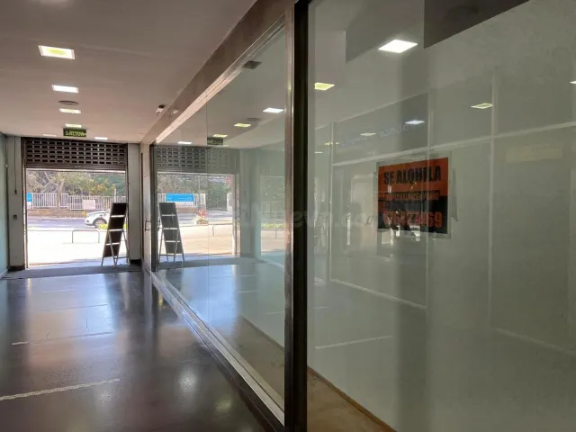 ¡ESPECTACULAR LOCAL COMERCIAL EN EL CORAZON DE VIGO! - foto 3