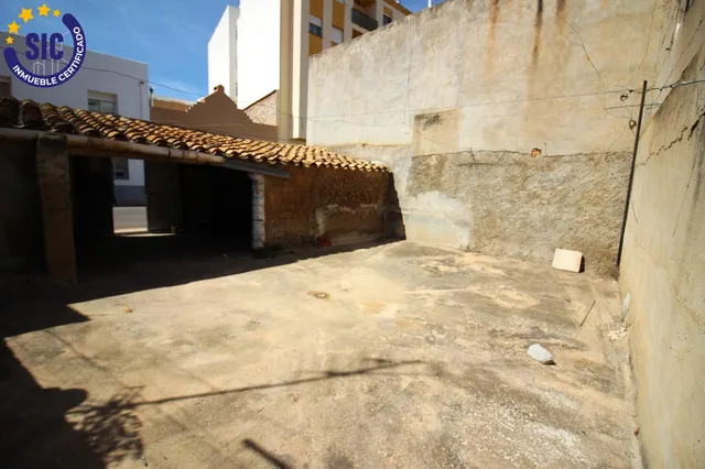 Parcela, solar o patio en el centro y casco histórico de Oropesa, particular o promotor — 19