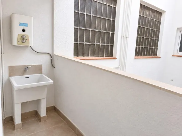 Piso Céntrico en La Senia para Reformar — 14