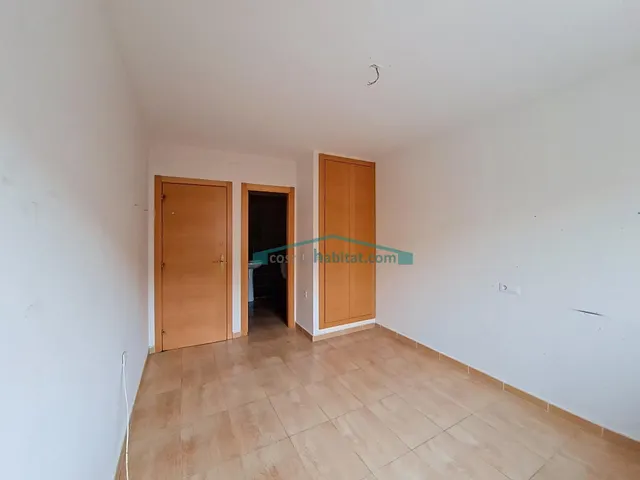 Chalet con jardín, 4 dormitorios y sótano independiente en Alfara de la Baronía — 25