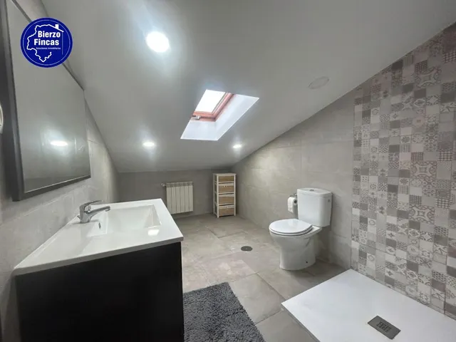**se vende casa en Oviedo** — 19