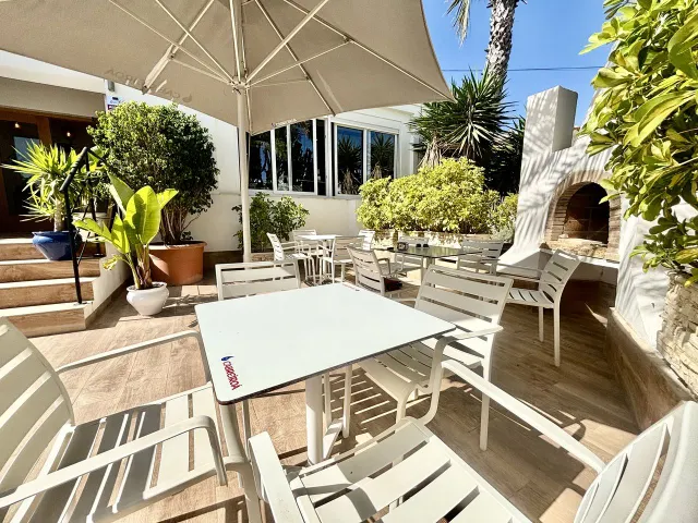 Local comercial 250m² en venta - Cabo Roig — 26