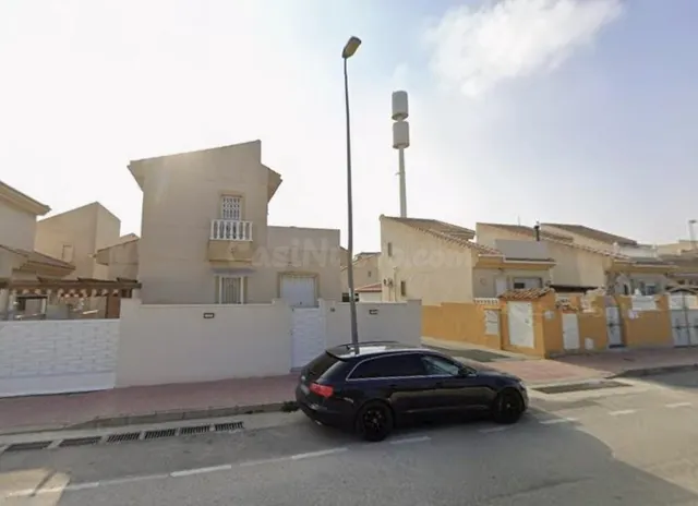 Se vende piso OKUPADO en CL SOROLLA 83 UR JARDIN LAGUNA I-II