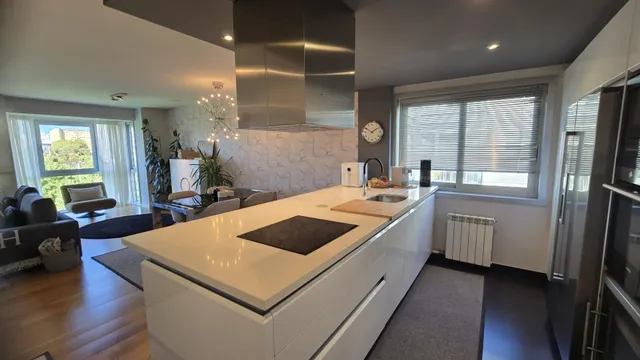 Piso con gran salón de 45 m2, garaje y trastero junto al Parque de Vioño — 14