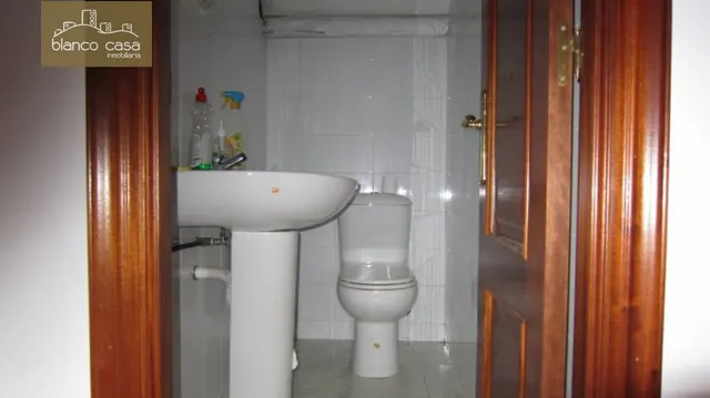 Local comercial de 40m2 en el centro de Carballo — 8
