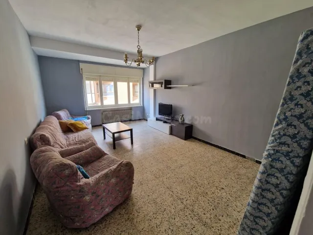SE VENDE AMPLIO PISO DE TRES habitaciones EN VALENCIA DE DON - foto 5