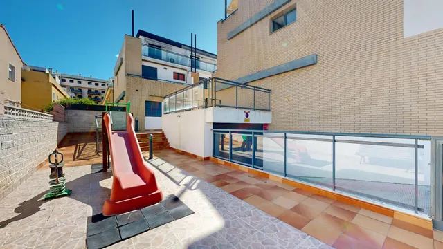 ESTUPENDO ADOSADO EN SUECA CON  VISTAS A MARAVILLOSOS PAISAJES — 14