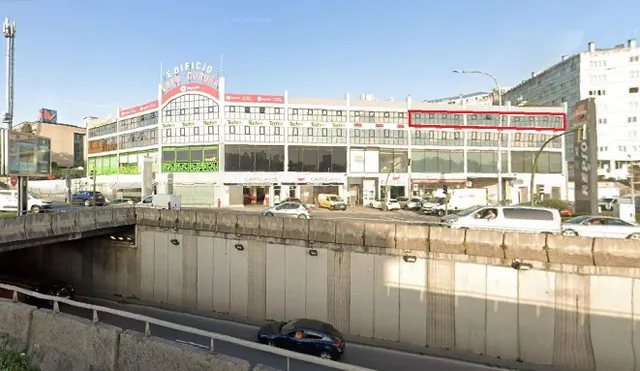 Local comercial 300m² en alquiler - La Grela-Bens-Meicende