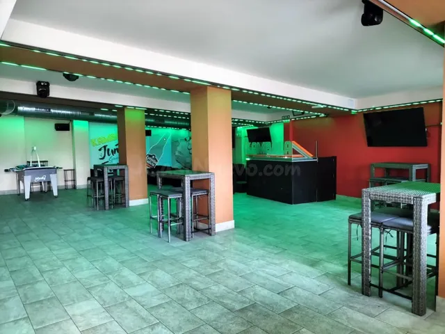 SE VENDE LOCAL COMERCIAL FUNCIONANDO COMO DISCO BAR EN VENTA