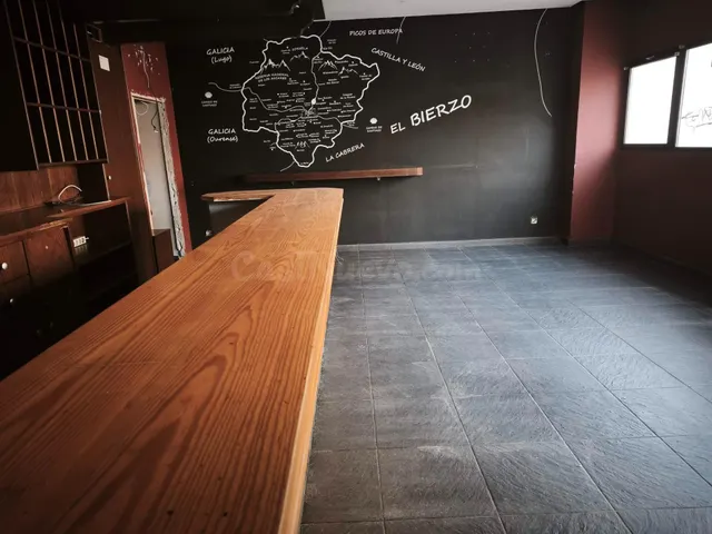 LOCAL COMERCIAL ACONDICIONADO COMO BAR O RESTAURANTE - foto 2