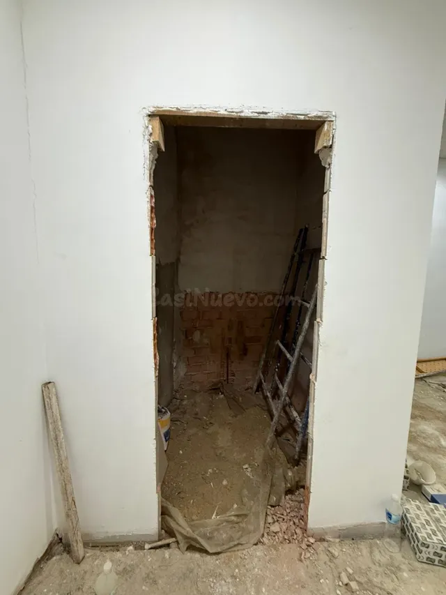 Local comercial en venta en Calle Real (BURGUILLOS) - foto 4