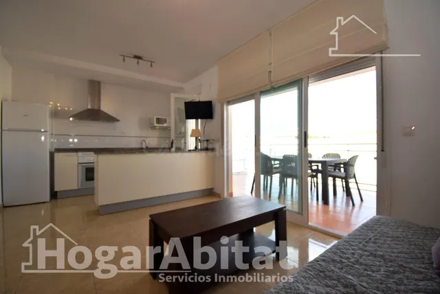 Seminuevo con terraza, piscina y garaje cerca de la playa — 5