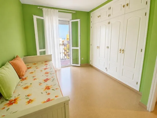 EXCLUSIVO PISO EN ALQUILER  CON VISTAS AL MAR EN SABINILLAS  LARGA TEMPORADA — 7