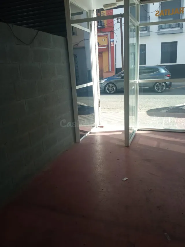 Local comercial 108m² en alquiler - Ronda de Triana-Patrocin - foto 4