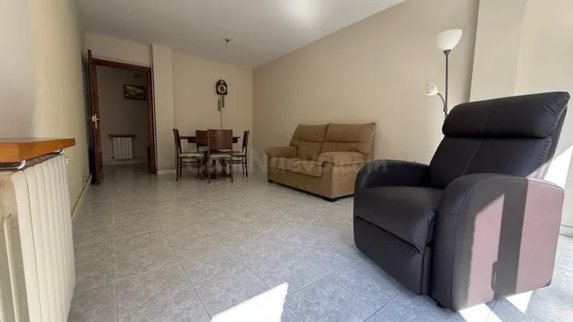 Piso en segunda planta con ascensor, de 94 m2 construidos — 3
