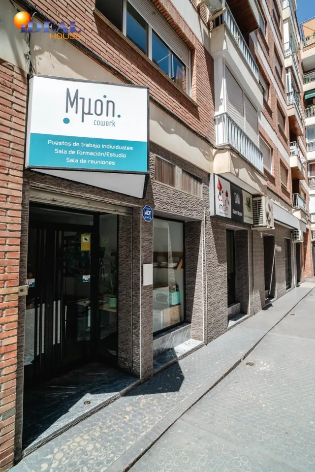 AMPLIO LOCAL EN GRAN CAPITÁN — 22
