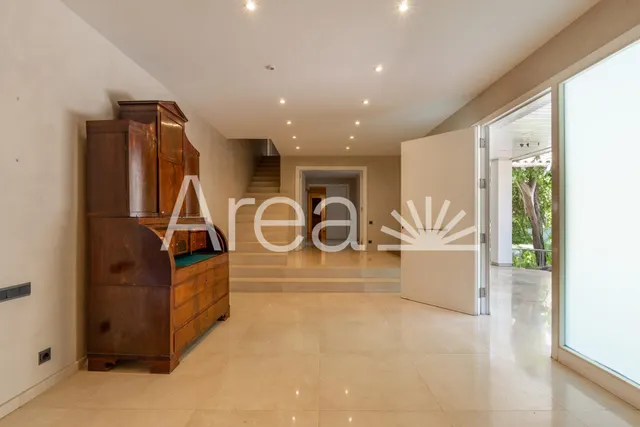 Espectacular villa con vistas al mar en Rocaferrera — 42