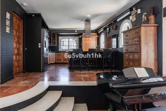 Chalet 4 habitaciones 300m² en venta - Centro — 18