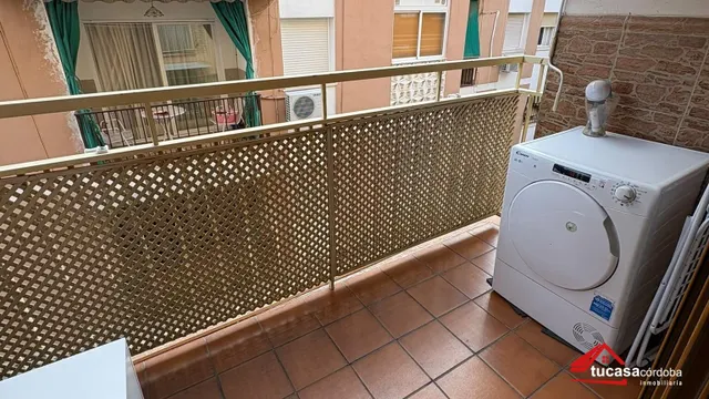 Piso totalmente reformado en el barrio del naranjo, con ascensor y terraza — 9